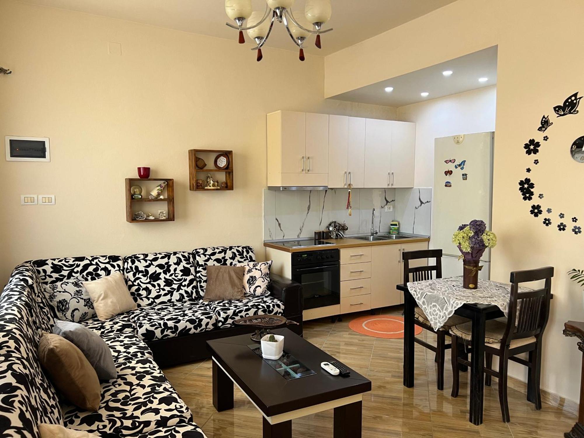 Villa Ensalv Berat - Apartment - Room - Penthouse Kültér fotó