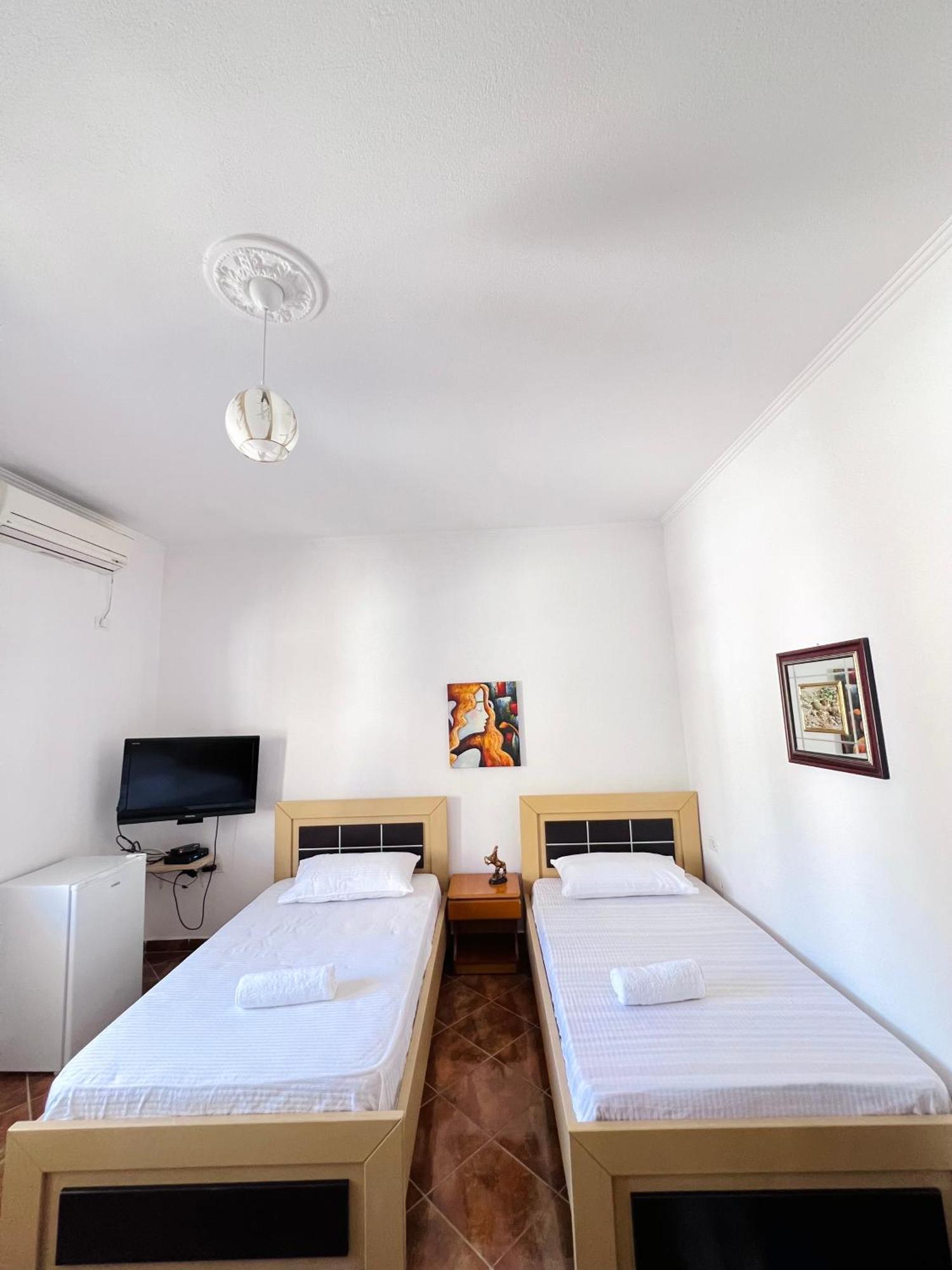 Villa Ensalv Berat - Apartment - Room - Penthouse Kültér fotó
