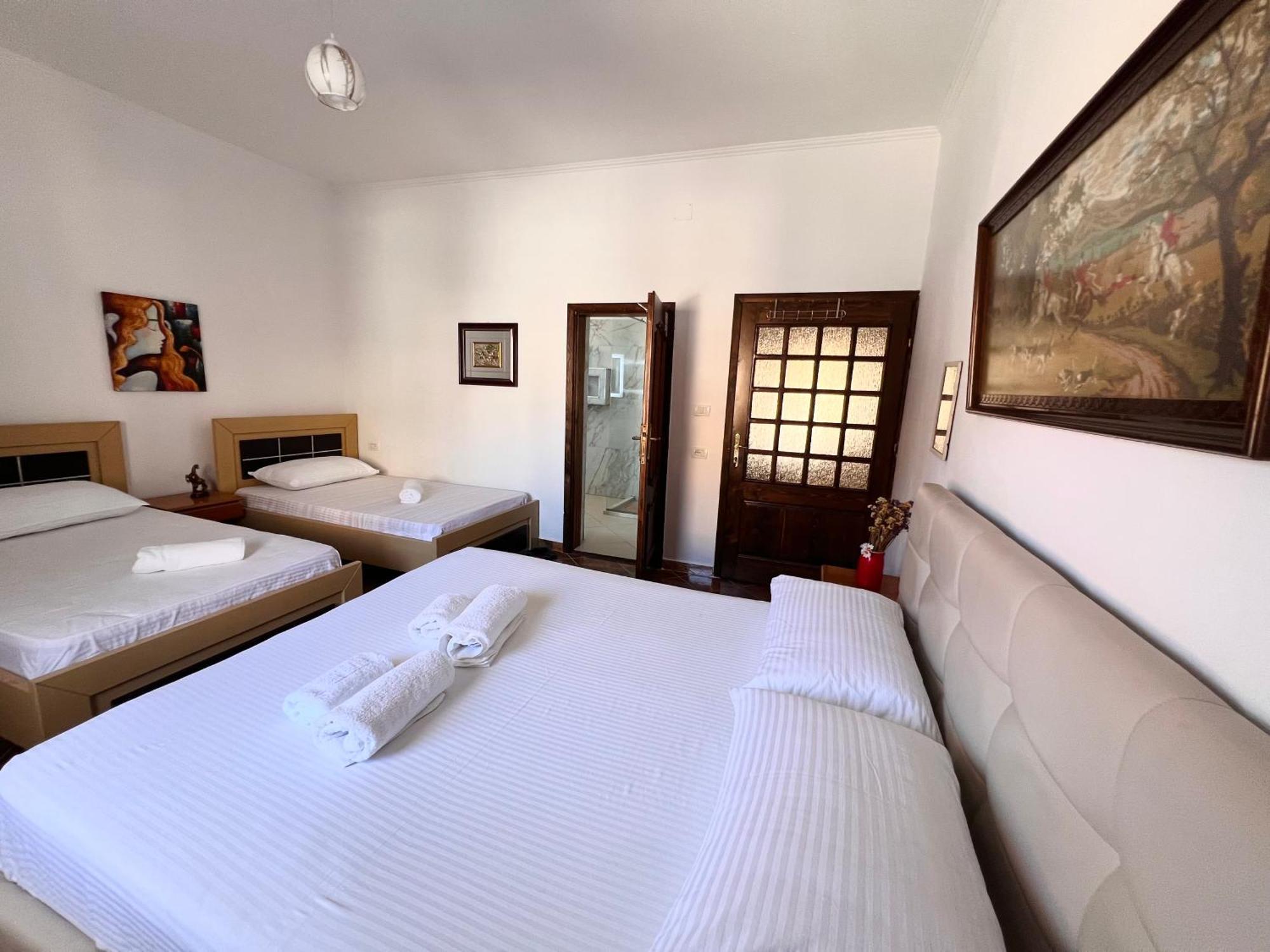 Villa Ensalv Berat - Apartment - Room - Penthouse Kültér fotó