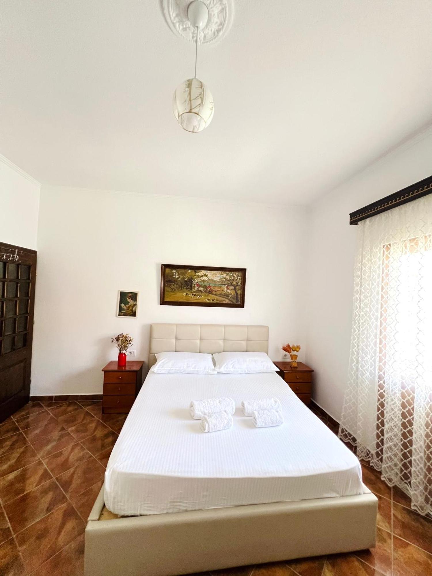Villa Ensalv Berat - Apartment - Room - Penthouse Kültér fotó